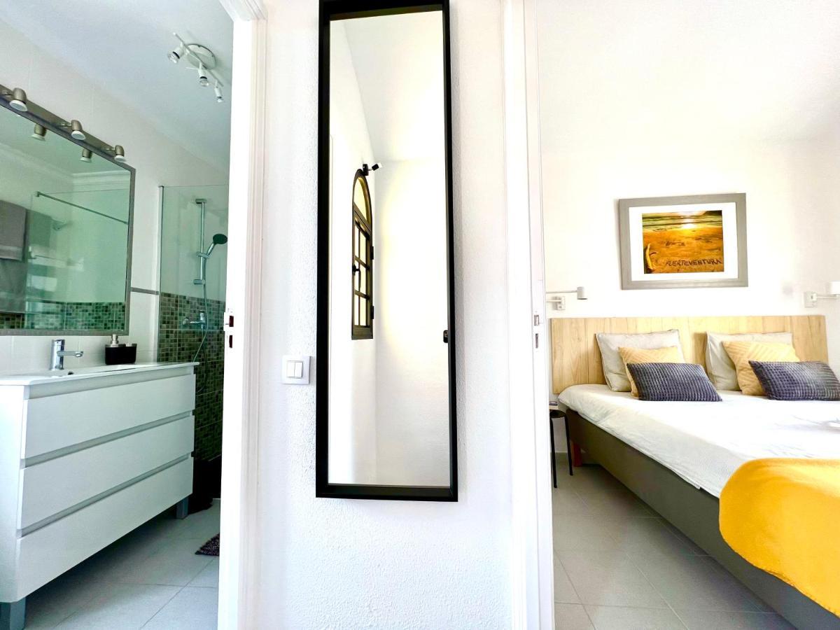 Paola Comfort Apartment Коста-Кальма Екстер'єр фото